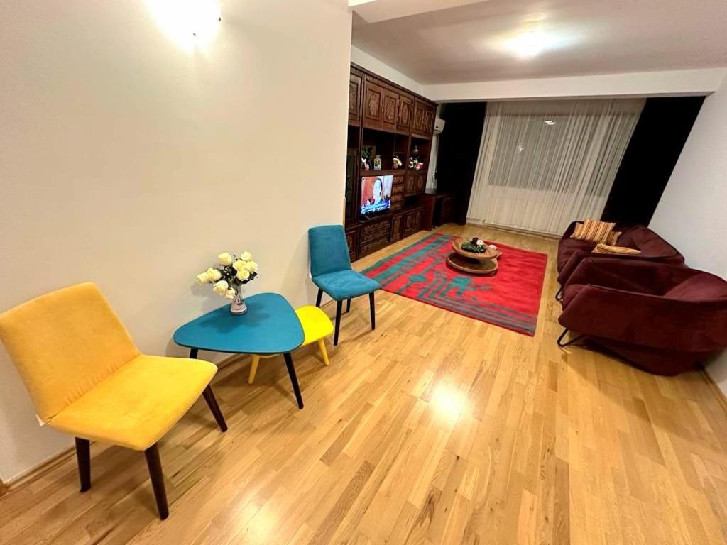 Centru Unirii Luxury Vip Apartament 2 Camere 98 Mp ! Parcare Subterana Privata Incalzita Iarna Si Climatizata Vara Doar Cu Rezervare In Limita Locurilor Disponibile ! Proprietate In Regim Hoteliep - Nu Are Bucatarie ! Bukarest Exteriör bild